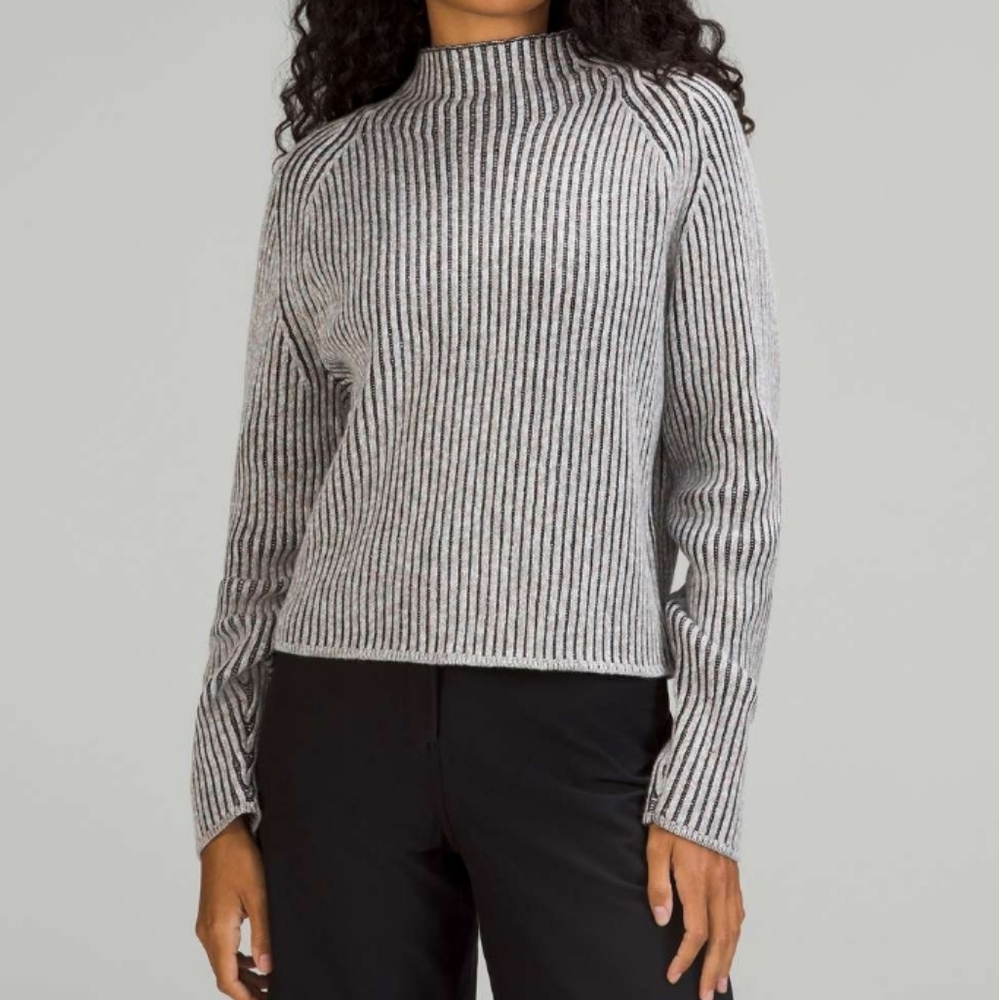 Lululemon cotton cashmere blend mock neck sweater size 10